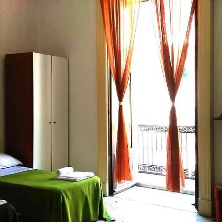 호텔 Antico Teatro 2*